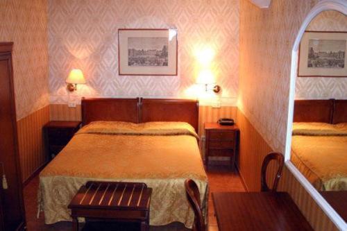 Hotel Varsavia Firenze Camera foto